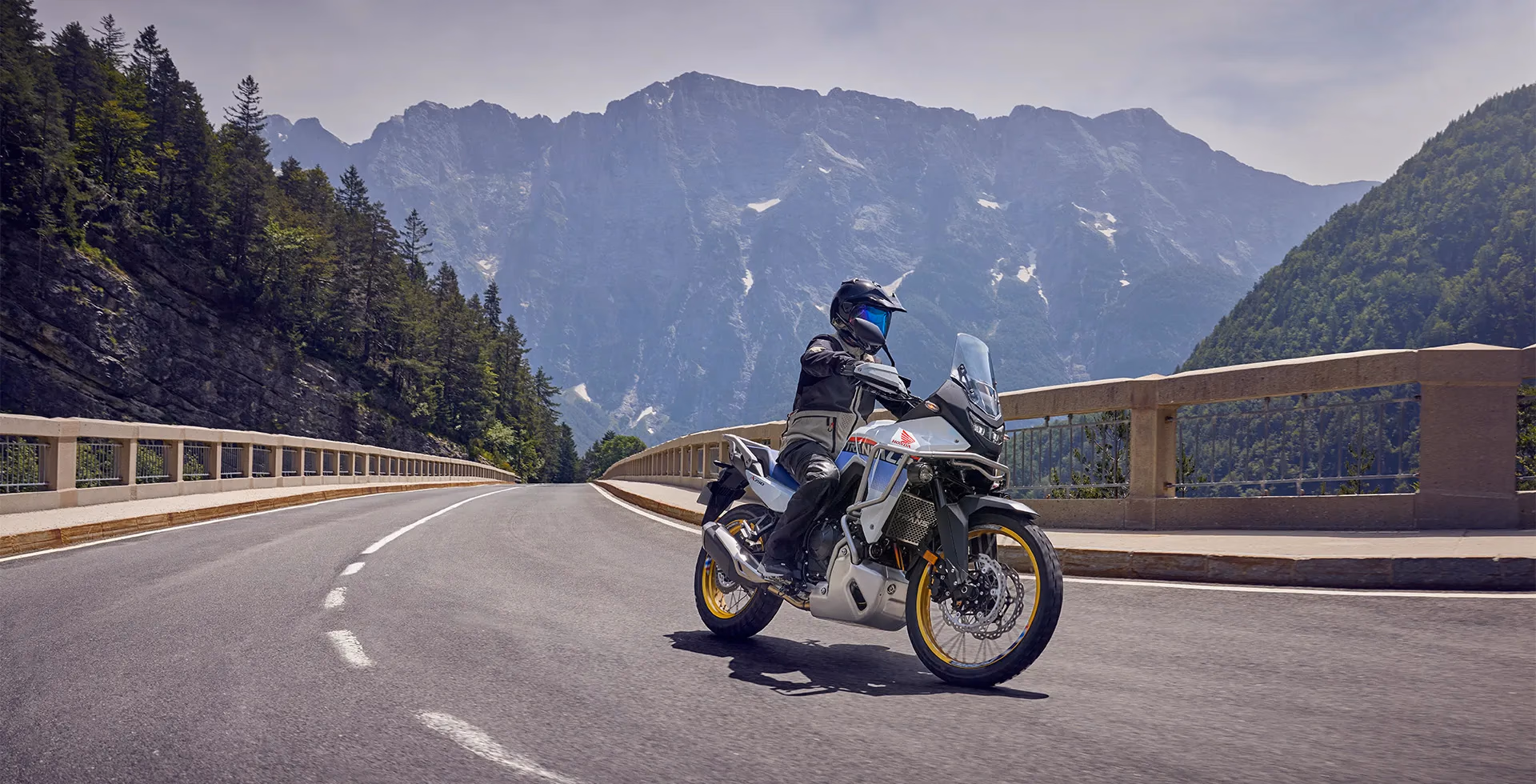 Moto XL 750 Translap Galeria de Fotos - 7 de 19